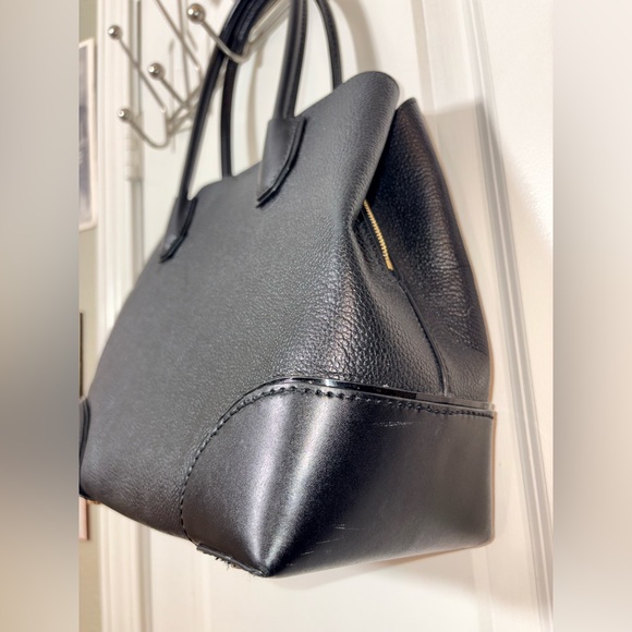 Michael Kors Mercer Gallery Medium Leather Satchel Tote Black Gold Lock Charm - Picture 8 of 16